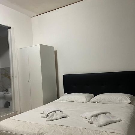 Roman St. Peter House Bagian luar foto